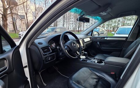 Volkswagen Touareg III, 2010 год, 1 399 000 рублей, 10 фотография