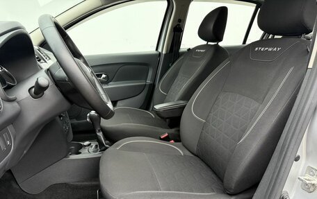 Renault Logan II, 2020 год, 1 320 000 рублей, 10 фотография