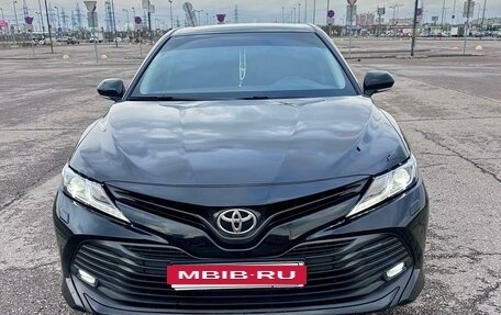 Toyota Camry, 2020 год, 2 580 000 рублей, 2 фотография