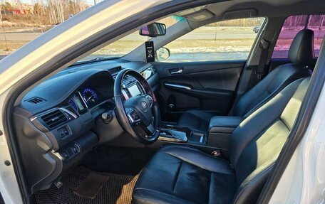 Toyota Camry, 2015 год, 1 860 000 рублей, 10 фотография