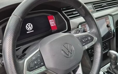 Volkswagen Passat B8 рестайлинг, 2019 год, 4 300 000 рублей, 6 фотография