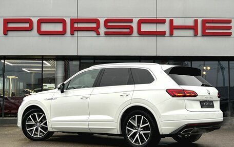 Volkswagen Touareg III, 2018 год, 4 790 000 рублей, 3 фотография