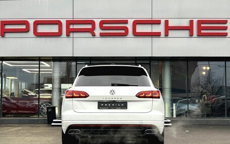 Volkswagen Touareg III, 2018 год, 4 790 000 рублей, 6 фотография