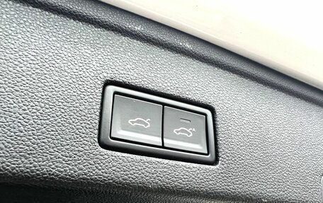 Volkswagen Touareg III, 2018 год, 4 790 000 рублей, 10 фотография