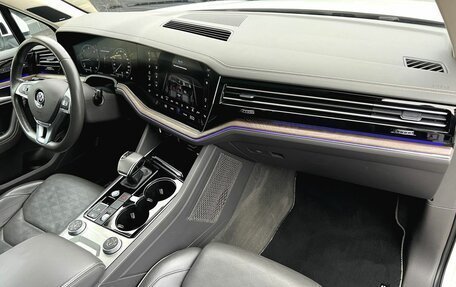 Volkswagen Touareg III, 2018 год, 4 790 000 рублей, 19 фотография