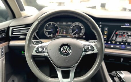 Volkswagen Touareg III, 2018 год, 4 790 000 рублей, 21 фотография