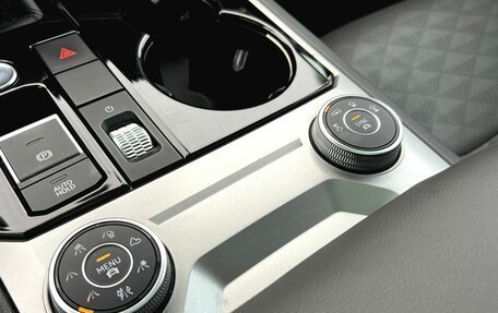 Volkswagen Touareg III, 2018 год, 4 790 000 рублей, 32 фотография