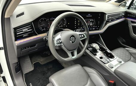 Volkswagen Touareg III, 2018 год, 4 790 000 рублей, 36 фотография