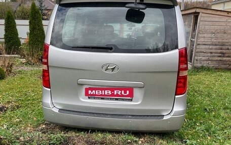 Hyundai Grand Starex Grand Starex I рестайлинг 2, 2010 год, 1 380 000 рублей, 3 фотография