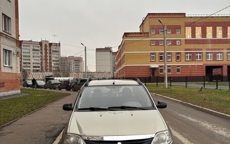 Renault Logan I, 2010 год, 300 000 рублей, 2 фотография