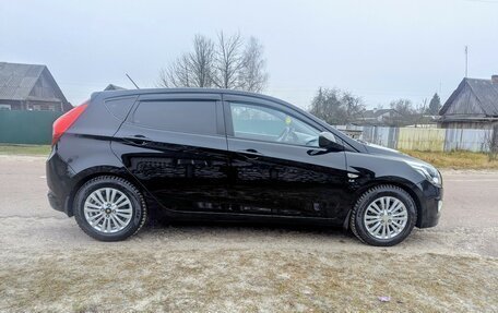 Hyundai Solaris II рестайлинг, 2015 год, 1 100 000 рублей, 6 фотография