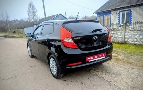 Hyundai Solaris II рестайлинг, 2015 год, 1 100 000 рублей, 8 фотография