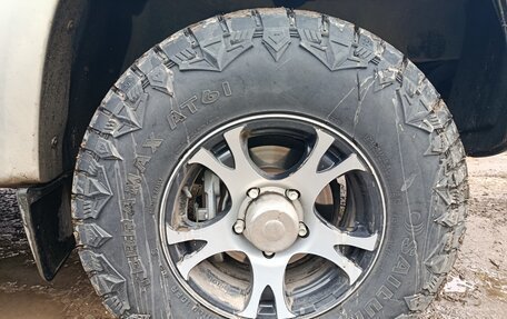 ЛуАЗ Patriot, 2010 год, 680 000 рублей, 11 фотография