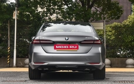 BMW 5 серия, 2025 год, 6 950 000 рублей, 4 фотография