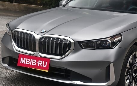 BMW 5 серия, 2025 год, 6 950 000 рублей, 10 фотография
