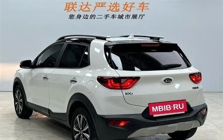 KIA Stonic, 2022 год, 1 400 855 рублей, 4 фотография