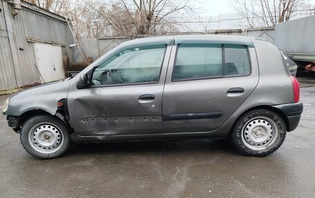 Renault Clio III, 2001 год, 200 000 рублей, 2 фотография