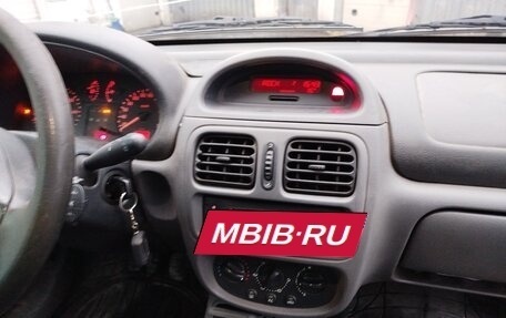 Renault Clio III, 2001 год, 200 000 рублей, 10 фотография