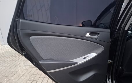 Hyundai Solaris II рестайлинг, 2013 год, 1 060 000 рублей, 19 фотография