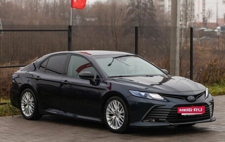 Toyota Camry, 2019 год, 2 815 000 рублей, 3 фотография