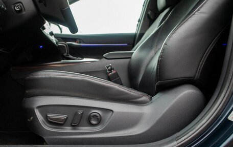 Toyota Camry, 2019 год, 2 815 000 рублей, 34 фотография