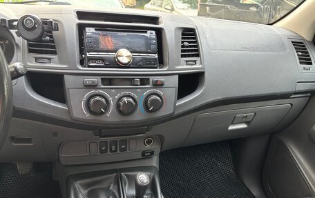 Toyota Hilux VII, 2013 год, 1 900 000 рублей, 1 фотография