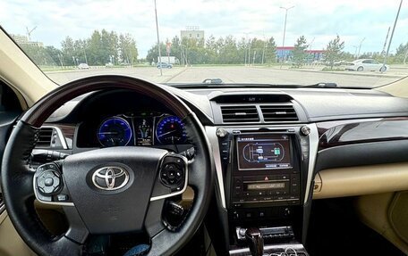 Toyota Camry, 2015 год, 2 100 000 рублей, 14 фотография