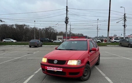 Volkswagen Polo III рестайлинг, 2000 год, 299 000 рублей, 2 фотография