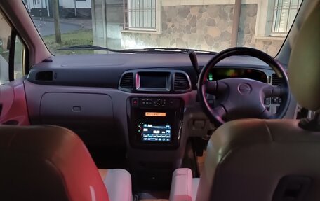 Nissan Liberty, 2000 год, 280 000 рублей, 1 фотография