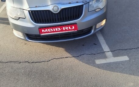 Skoda Superb III рестайлинг, 2013 год, 750 000 рублей, 1 фотография