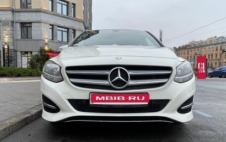 Mercedes-Benz B-Класс, 2015 год, 1 600 000 рублей, 2 фотография