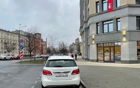 Mercedes-Benz B-Класс, 2015 год, 1 600 000 рублей, 7 фотография