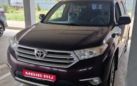 Toyota Highlander III, 2011 год, 2 300 000 рублей, 5 фотография