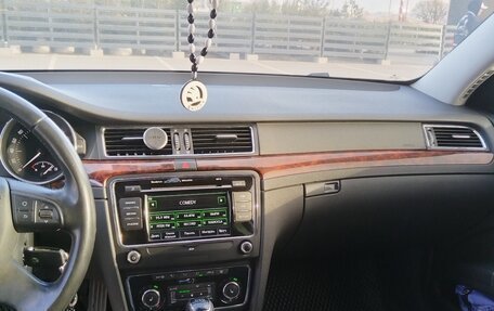 Skoda Superb III рестайлинг, 2013 год, 750 000 рублей, 12 фотография