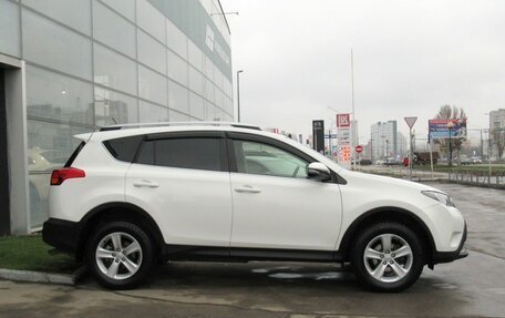 Toyota RAV4, 2014 год, 1 950 000 рублей, 4 фотография