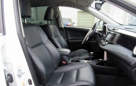 Toyota RAV4, 2014 год, 1 950 000 рублей, 10 фотография