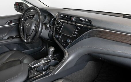 Toyota Camry, 2020 год, 3 100 000 рублей, 4 фотография