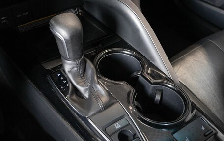 Toyota Camry, 2020 год, 3 100 000 рублей, 5 фотография