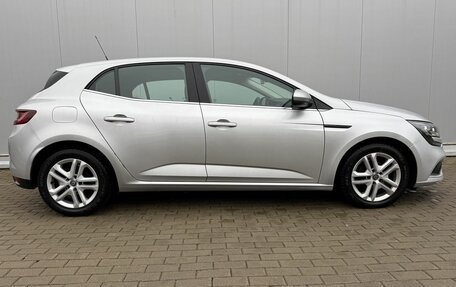 Renault Megane IV, 2019 год, 1 300 000 рублей, 17 фотография