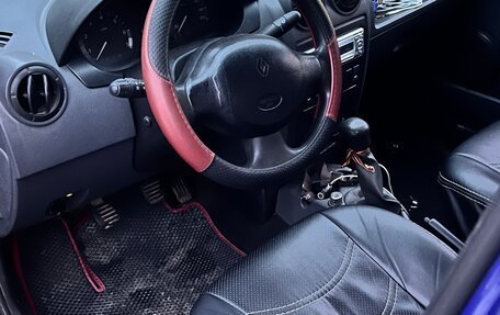 Renault Logan I, 2006 год, 170 000 рублей, 5 фотография