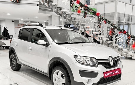 Renault Sandero II рестайлинг, 2015 год, 850 000 рублей, 3 фотография