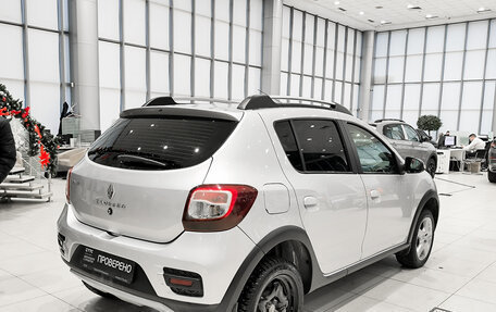 Renault Sandero II рестайлинг, 2015 год, 850 000 рублей, 6 фотография