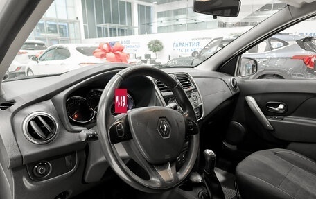 Renault Sandero II рестайлинг, 2015 год, 850 000 рублей, 20 фотография