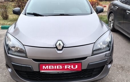 Renault Megane III, 2011 год, 575 000 рублей, 2 фотография