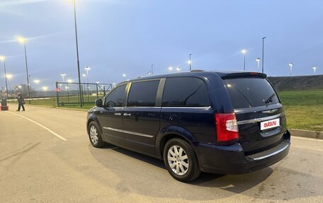 Chrysler Voyager IV, 2012 год, 1 600 000 рублей, 5 фотография