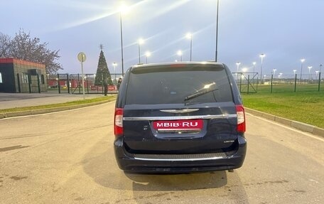 Chrysler Voyager IV, 2012 год, 1 600 000 рублей, 3 фотография