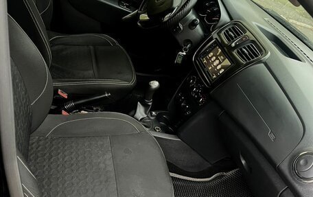 Renault Logan II, 2014 год, 700 000 рублей, 10 фотография