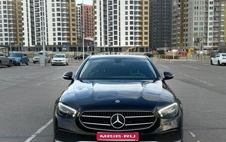 Mercedes-Benz E-Класс, 2020 год, 2 150 000 рублей, 1 фотография