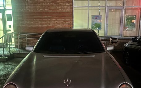 Mercedes-Benz E-Класс, 1998 год, 250 000 рублей, 1 фотография