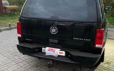 Cadillac Escalade II, 2004 год, 895 000 рублей, 8 фотография